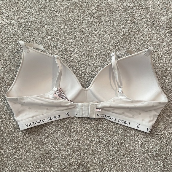 Victoria Secret bra - Picture 2 of 3